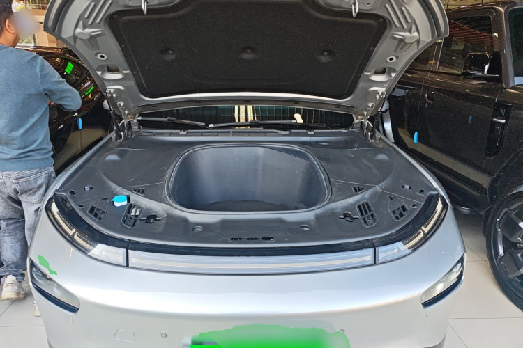 小鹏P7 2022款 480N+机舱底盘24