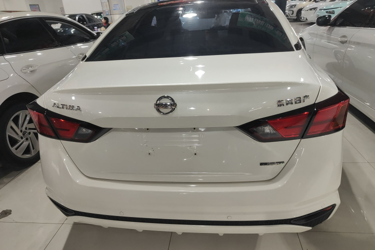 日产 天籁 2021款 2.0L XL 舒适版车身外观6