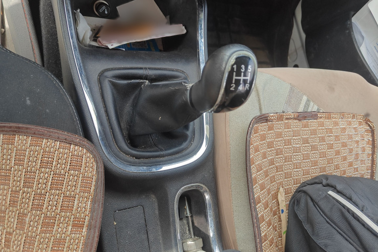 金杯 金海狮 2021款 1.5L 客车工程狮 7座局部细节18