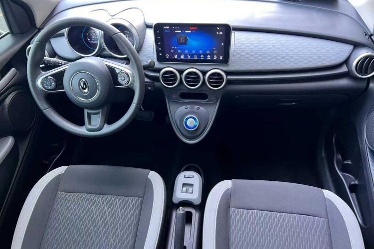 欧拉黑猫 2021款 301km 基础型中控内饰7002