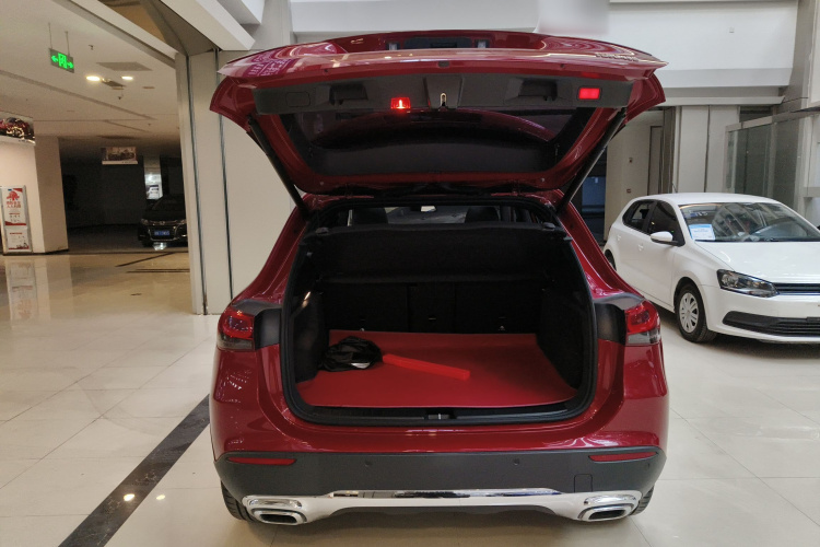 奔驰GLA 2023款 GLA 220机舱底盘23