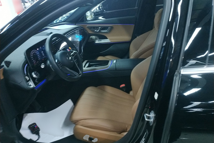 奔驰E级 2024款 E 300 L 豪华型中控内饰19