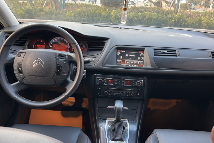 雪铁龙C5 2014款 1.6T 自动尊贵型中控内饰7003