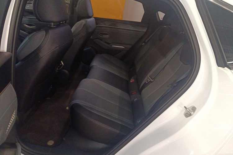 比亚迪 秦L 2024款 DM-i 120KM领先型中控内饰21