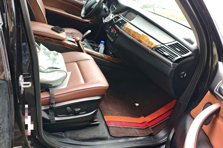 宝马X5(进口) 2013款 xDrive35i 领先型局部细节9001