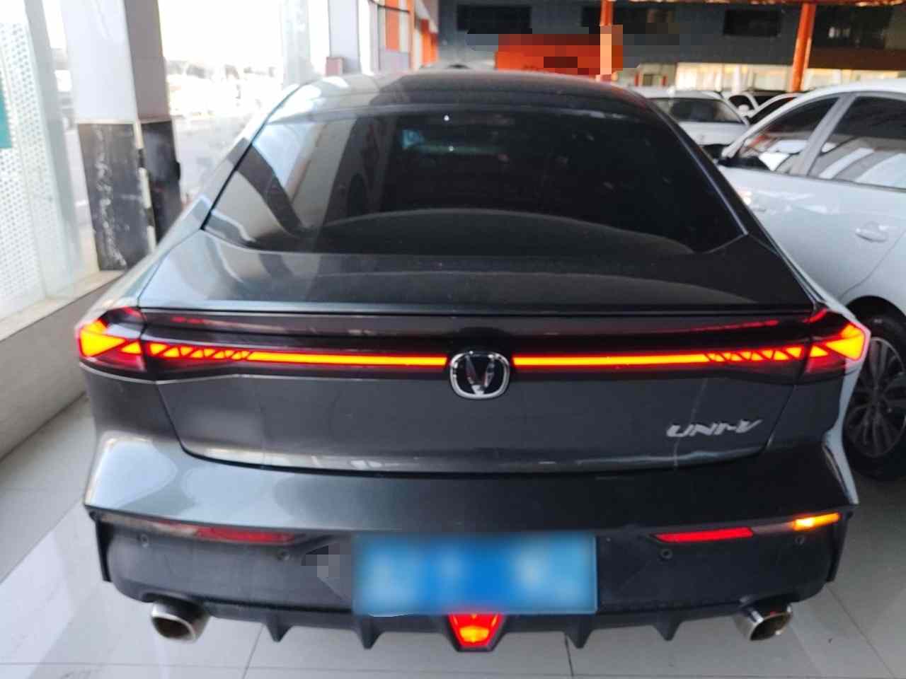 长安UNI-V 2023款 1.5T 尊贵型(4)