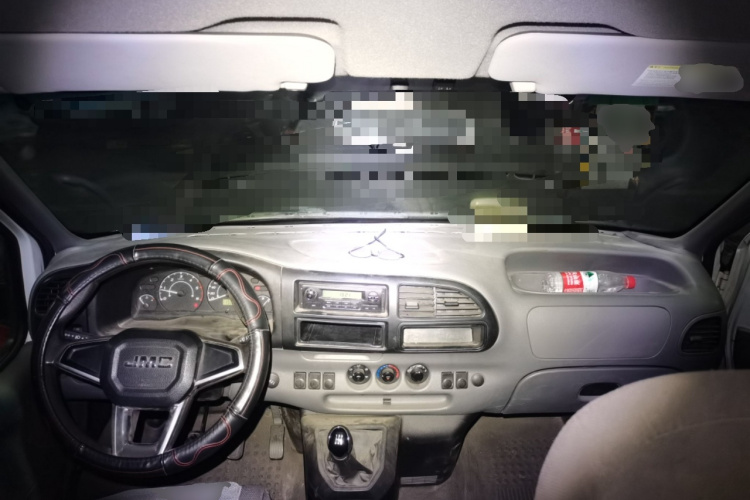 江铃 特顺 2019款 2.8T商运型短轴中顶6座国VI JX493中控内饰12