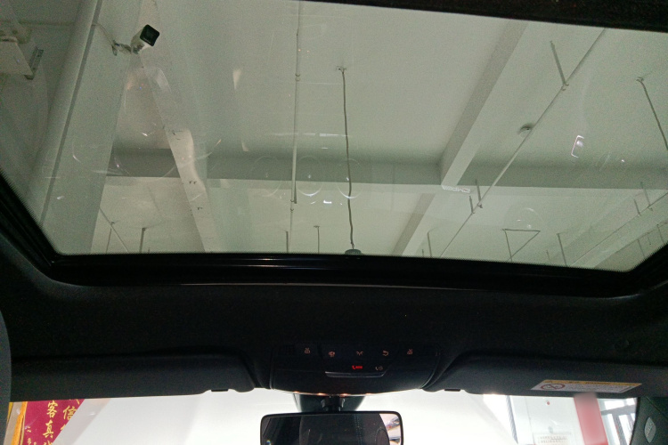 奔驰C级 2019款 C 260 运动版中控内饰22