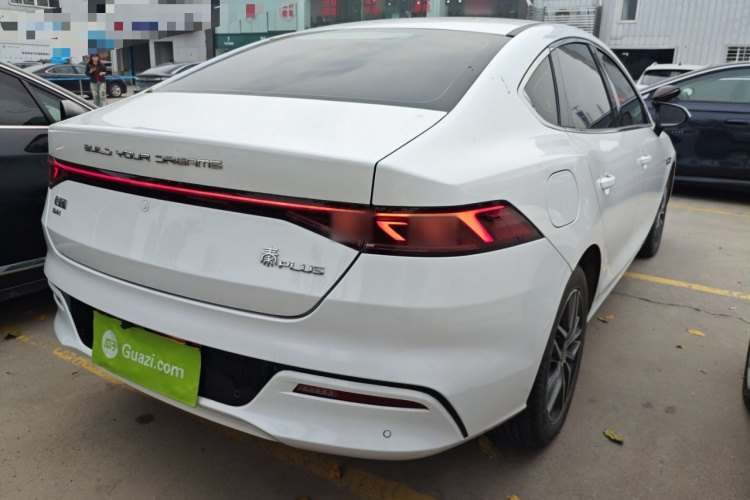 比亚迪 秦PLUS 2021款 DM-i 55KM 旗舰型车身外观7