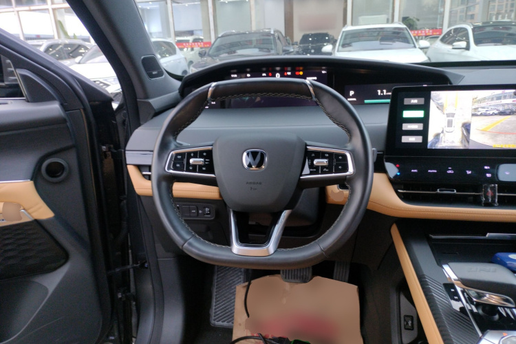 长安UNI-K 2023款 2.0T 两驱悦享型局部细节13