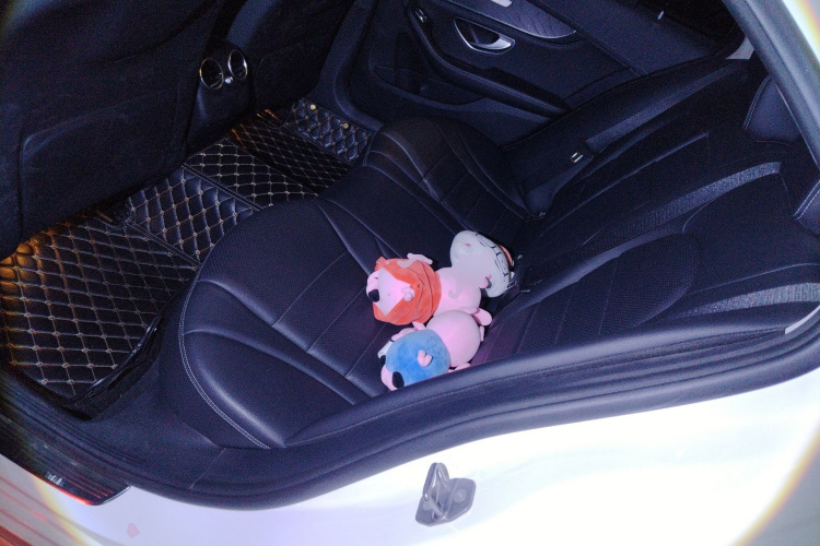 奔驰C级 2018款 C 180 L 时尚型运动版中控内饰21