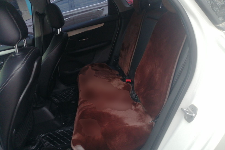 宝马2系旅行车 2016款 218i 时尚型中控内饰21