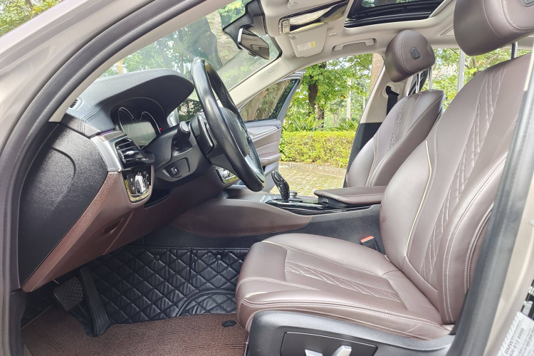 宝马5系 2018款 改款 530Li 领先型 豪华套装局部细节19