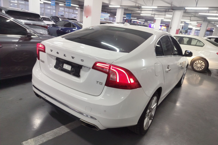 沃尔沃S60(进口) 2014款 T5 智逸版车身外观7