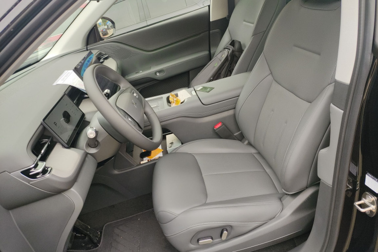 小鹏G6 2025款 625 长续航 Max 科技版局部细节19