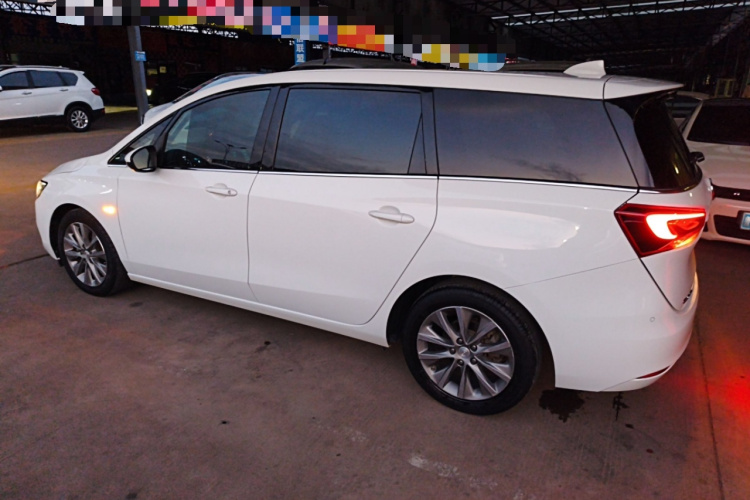 别克GL6 2019款 18T 6座互联豪华型 国VI车身外观4