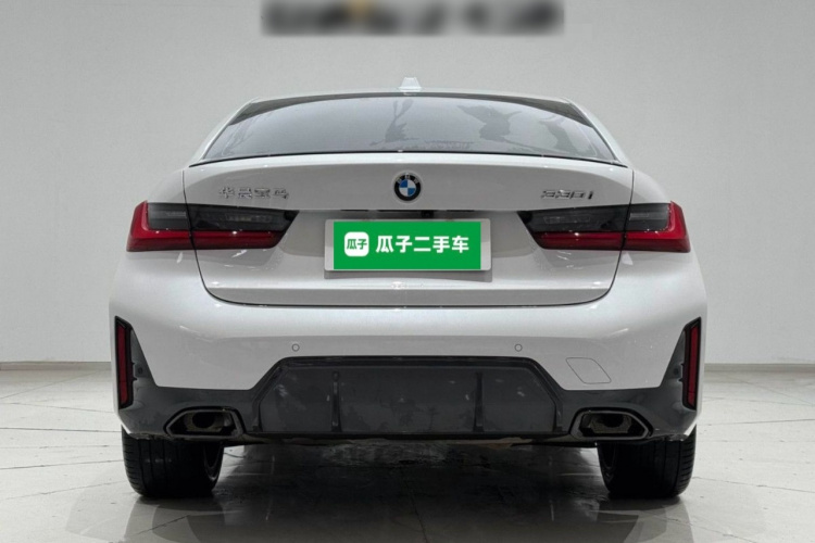 宝马3系 2024款 325i M运动曜夜套装车身外观6004