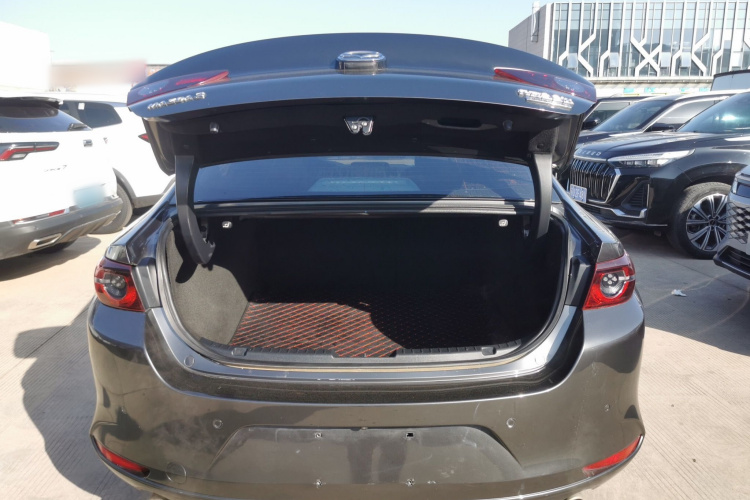 马自达3 昂克赛拉 2021款 2.0L 自动质炫版机舱底盘23