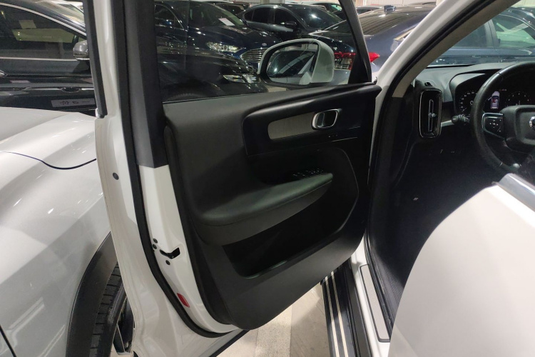 沃尔沃XC40 2021款 T4 四驱智远豪华版局部细节9007