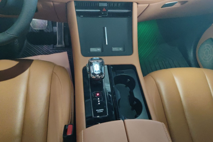 鸿蒙智行 问界M7 2024款 1.5T 智驾四驱Ultra版 5座局部细节18