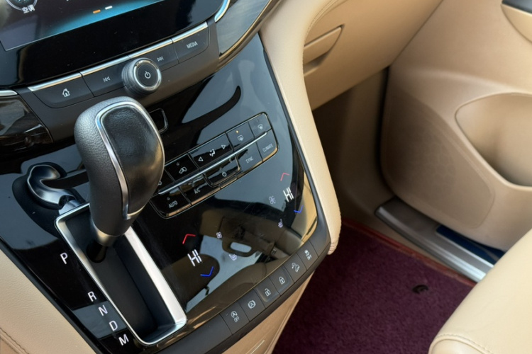 别克GL8 2018款 ES 28T 豪华型 国VI局部细节18