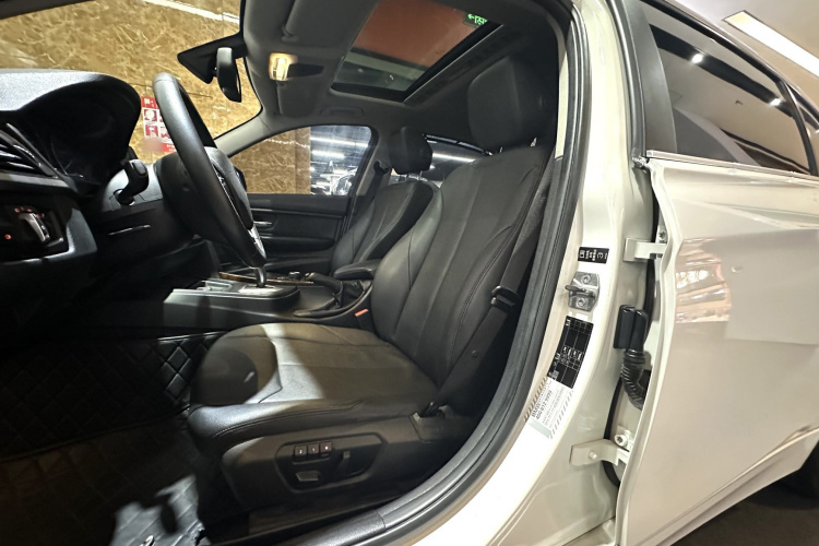 宝马3系 2013款 320Li 时尚型中控内饰7003