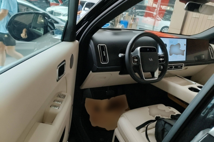 理想汽车 理想L9 2023款 Pro中控内饰20