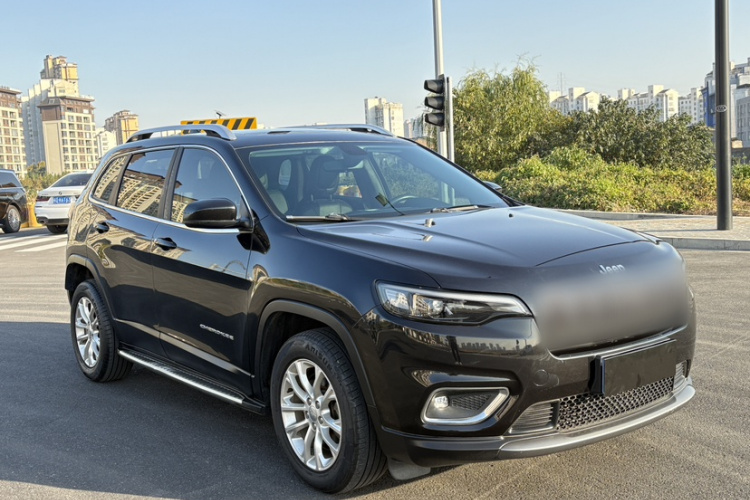 Jeep 自由光 2019款 2.0T 两驱智享版 国V车身外观6005