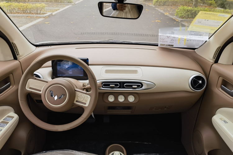 五菱汽车 宏光MINIEV 2025款 四门版 进阶款中控内饰7005