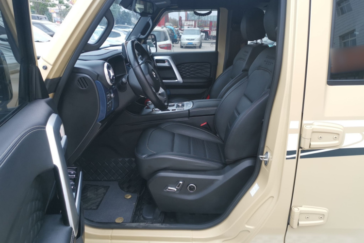 北京BJ40 2019款 2.3T 自动四驱环塔冠军版 国VI中控内饰19