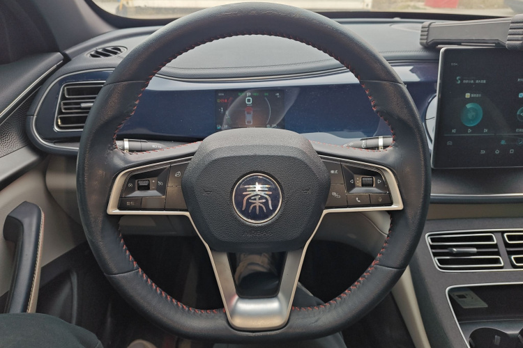 比亚迪 秦PLUS 2021款 DM-i 55KM 旗舰型局部细节13