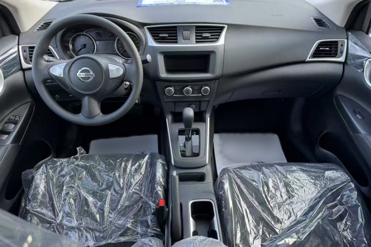 日产 轩逸 2024款 经典 1.6XE CVT舒适版中控内饰7001