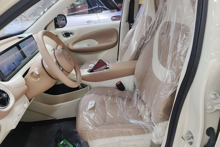 五菱汽车 五菱缤果 2025款 333km 灵犀互联款中控内饰19