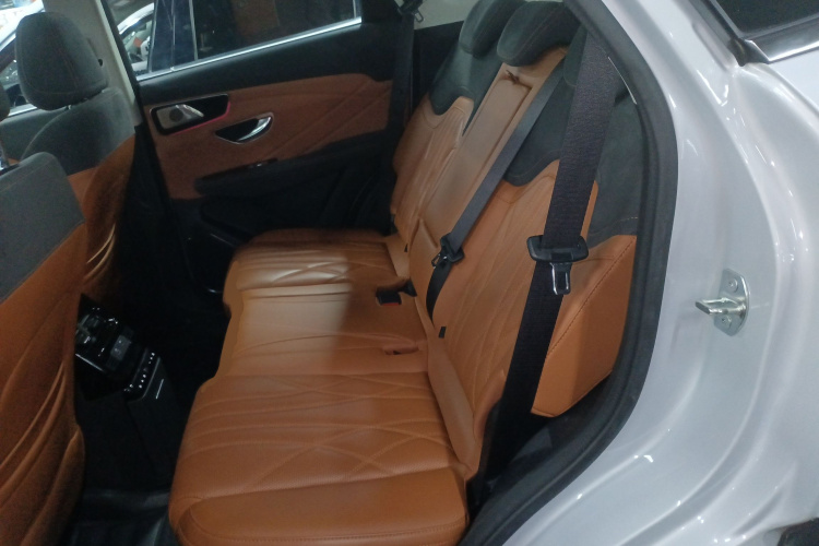 捷途山海L7 2024款 1.5T 120km ULTRA 7座中控内饰21