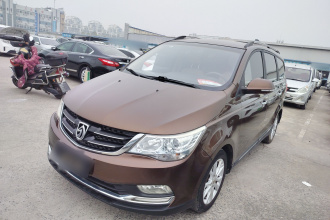 宝骏730 2016款 1.5L 手动舒适型 7座 国V