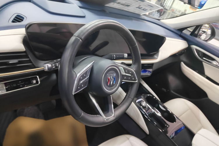 别克 2024款 昂科威Plus 四驱Avenir艾维亚中控内饰7001