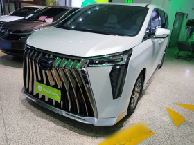 广汽传祺 传祺M8 2023款 宗师系列 双擎 御尊版