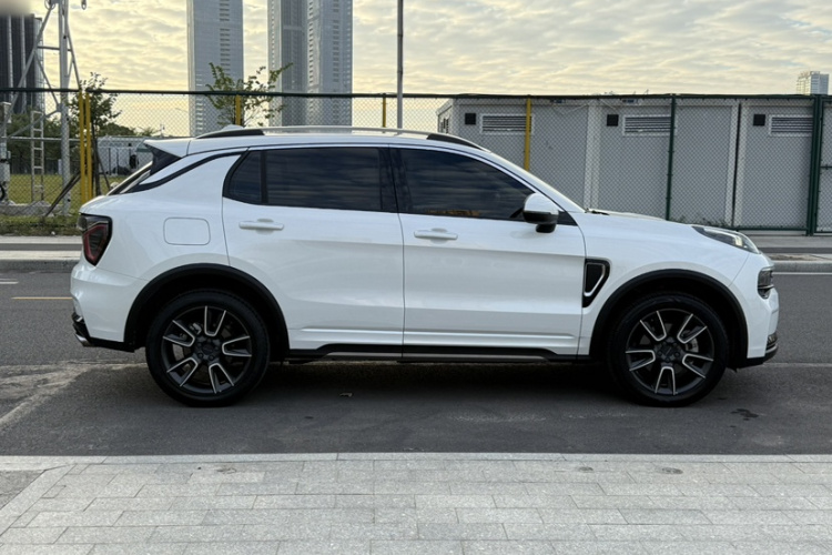 领克01 2021款 2.0TD 两驱型Pro车身外观6002