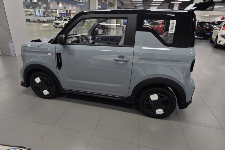 吉利银河 2025款 210km 熊猫卡丁车身外观4