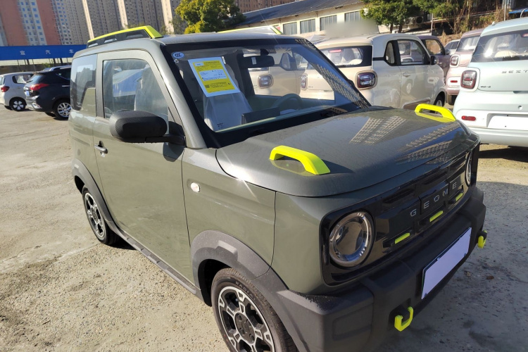 吉利银河 2025款 210km 熊猫骑士车身外观3