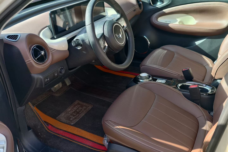 五菱汽车 五菱缤果 2024款 333km 悦享款中控内饰7003