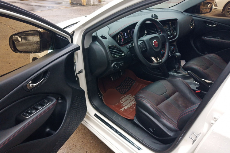 菲亚特 致悦 2014款 1.4T 自动运动版中控内饰20