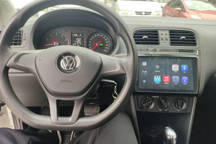 大众 Polo 2016款 1.4L 自动风尚型中控内饰12