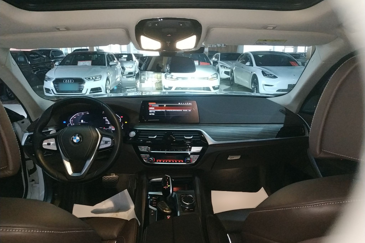 宝马5系 2020款 530Li 尊享型 豪华套装中控内饰12