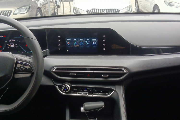 长安 逸动 2022款 PLUS 1.6L GDI CVT精英型局部细节16