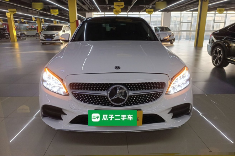 奔驰C级 2021款 C 200 L 时尚型运动版车身外观2