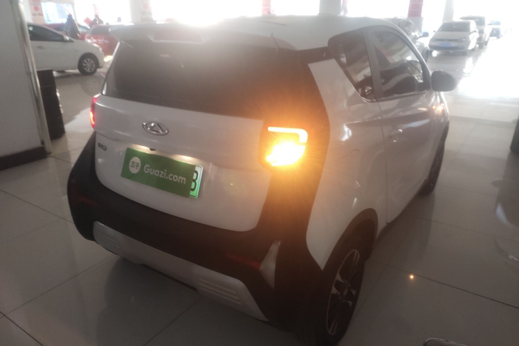 奇瑞新能源 小蚂蚁 2021款 20万蚁粉款 才气版 磷酸铁锂 301km车身外观7