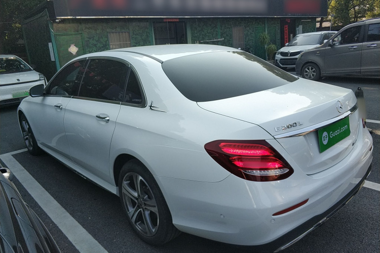 奔驰E级 2018款 E 200 L 运动型车身外观6003