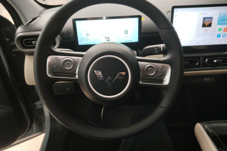 五菱汽车 五菱缤果PLUS 2024款 330km 五座版中控内饰13