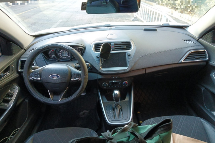 福特 福睿斯 2019款 改款 1.5L 自动悦享型 国VI中控内饰12